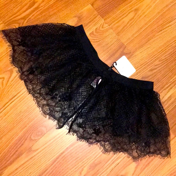 (50% off MSRP) - Elsey Skirt (Black)
